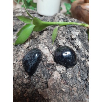 Tourmaline noire pierres...